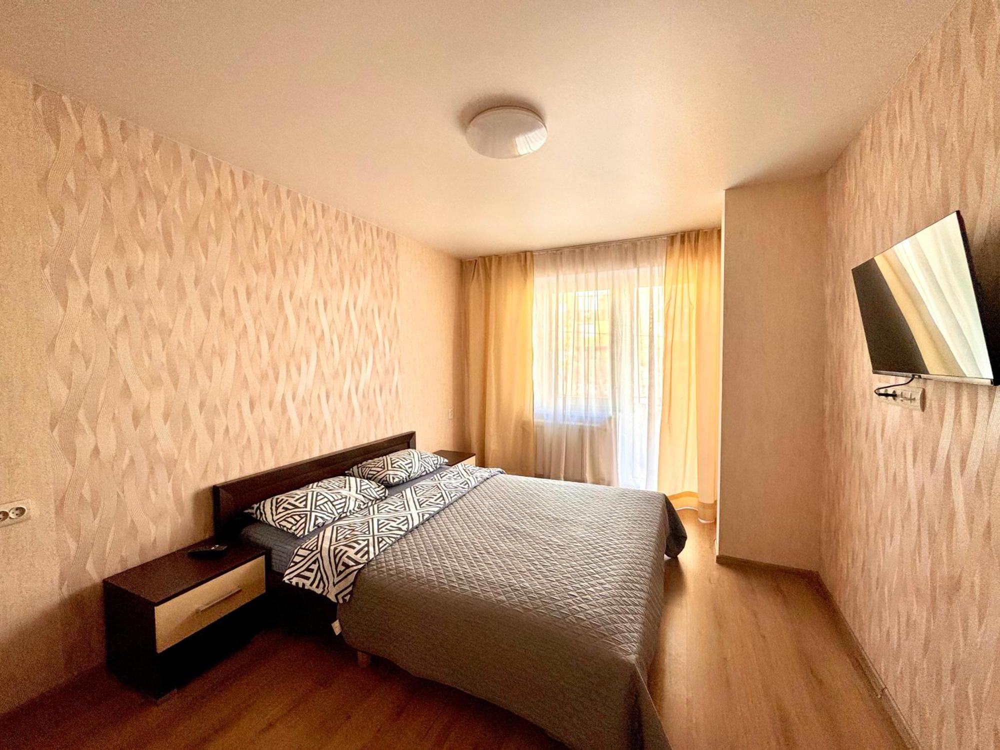 Flat Apartment Uzhhorod Exterior photo